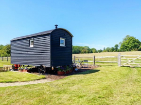 Crabden Shepherd Hut - Blendworth